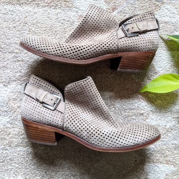 Sam Edelman | Paula | 7.5 | Perforated Suede Buckle Ankle Booties Tan - Picture 3 of 14